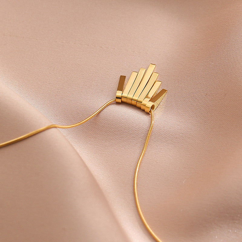 Dangling Stripes Pendant